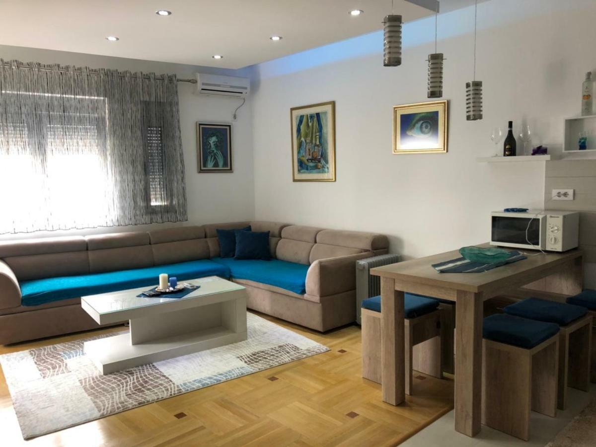 Apartman Dajana Ulcinj Esterno foto
